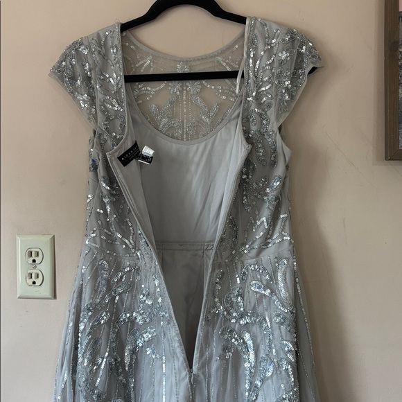 Aidan Mattox | Adrianna Papell Silver Beaded Short Sleeve Dress Size 6 - Picture 12 of 13